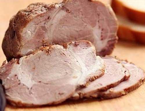 Буженина вареная в пищевой пленке. Вареная буженина