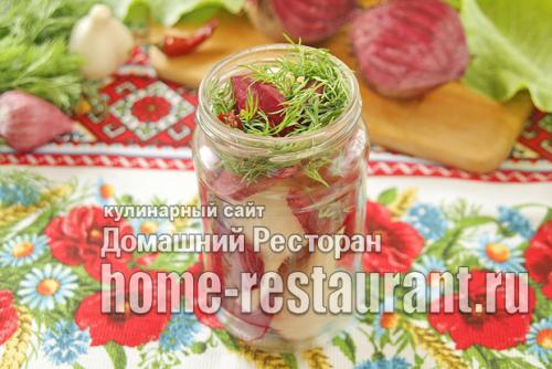Маринованный чеснок целыми головками со свеклой рецепт на зиму. Маринованный чеснок со свеклой целыми головками