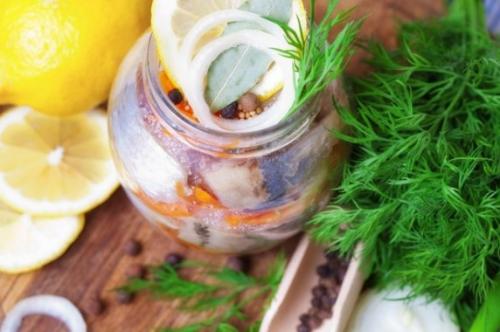 Рецепт, как засолить скумбрию в домашних условиях вкусно и быстро. Очень вкусная скумбрия, соленая в домашних условиях: 5 лучших рецептов