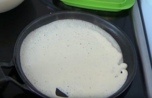 Ажурные блинчики на кефире с кипятком. Вкусные блины на кефире в дырочку — рецепт с кипятком