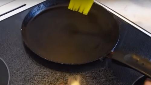 Заварные блины в дырочку. Заварные блины на молоке и кипятке