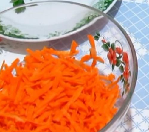 Карп в духовке со сметаной. Карп запеченный в сметане в духовке рецепт