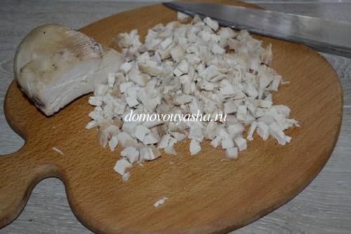 Салат с виноградом и курицей и грецкими орехами и сыром рецепт. Салат Тиффани с виноградом, курицей и орехами