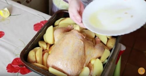 Курица с яблоками и майонезом в духовке. Курица Запеченная с Яблоками - Ну, оОчень вкусная