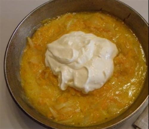 Тефтели в духовке в сметанном соусе. Куриные шарики в сметанном соусе