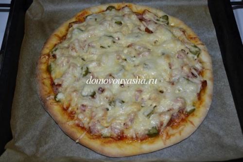 Начинка для пиццы с колбасой и солеными огурцами. Пицца с солеными огурцами и колбасой