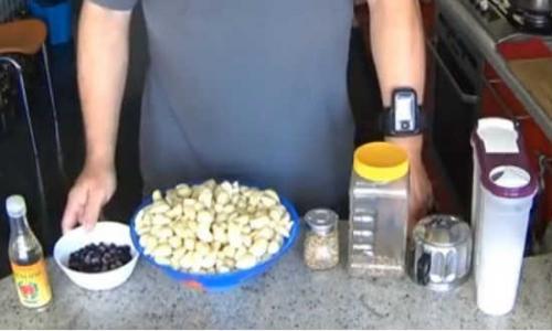 Маринованный чеснок с черной (красной) смородиной — рецепт на зиму