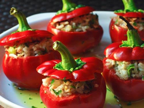 Перец для фарширования сорта. Лучшие сорта сладкого перца для фаршировки, видео вкуснейшего фаршированного перца с рецептом