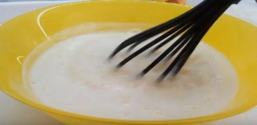 Блины на кефире с кипятком пошаговый рецепт. Блины на кефире с кипятком — правильный рецепт тонких блинчиков