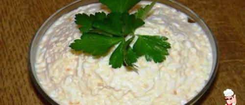 Салат из плавленного сыра с яйцом и чесноком. Салат сыр плавленный с чесноком и яйцом