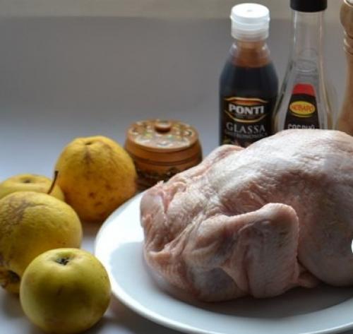 Курица в рукаве запеченная с яблоками в духовке. Пошаговый рецепт