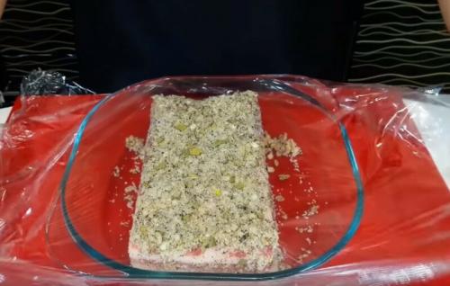 Как засолить сало с чесноком в пакете. Сало сухого посола с чесноком и перцем — самый вкусный рецепт сала в домашних условиях