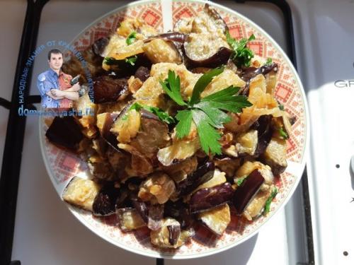 Баклажаны жареные в сметане, как грибы. Жаренные баклажаны в сметане как грибы, с луком и чесноком. Рецепт с пошаговыми фото