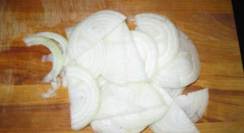 Быстрый маринад для лука в салат без варки. Маринад для лука с уксусом и сахаром + правильные пропорции