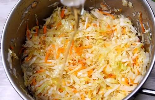 Капуста, как в столовой рецепт. Салат из капусты как в советской школьной столовой, есть хитрость!