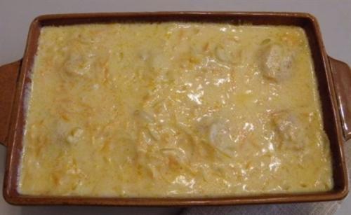 Тефтели в духовке в сметанном соусе. Куриные шарики в сметанном соусе