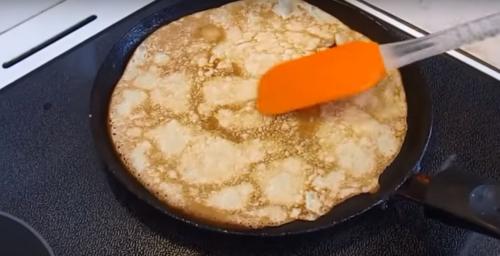 Заварные блины в дырочку. Заварные блины на молоке и кипятке