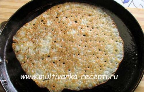 Заварные блины на кефире рецепт тонкие с дырочками без яиц. Блинчики на кефире без яиц заварные