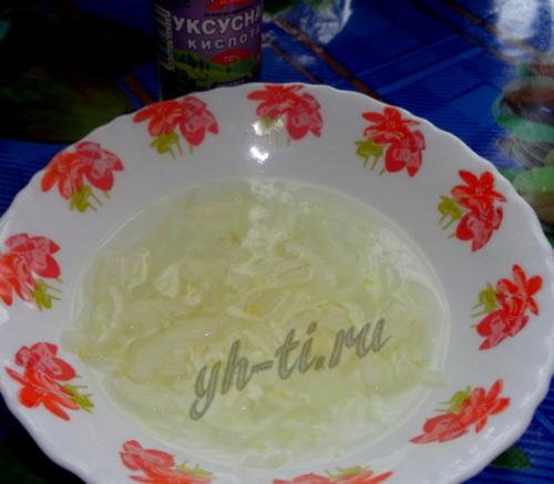 Салат Обжорка с яичными блинчиками. Подготовка компонентов