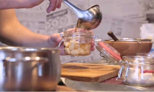 Моченый чеснок зубчиками рецепт, как на рынке. Рецепт маринованного чеснока на зиму зубчиками