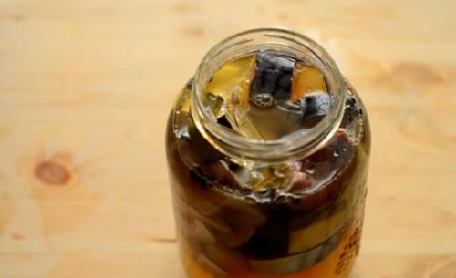 Как посолить скумбрию в домашних условиях быстро и вкусно. Как засолить скумбрию вкусно и быстро за 2 часа: в маринаде быстрого приготовления