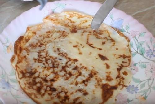 Блины на кефире и молоке без яиц. Тонкие блинчики без яиц на кефире и молоке