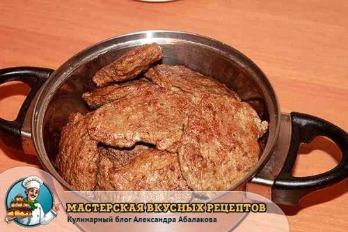 Рецепт печеночных котлет из свиной печени с манкой. Печеночные котлеты из свиной печени с манкой