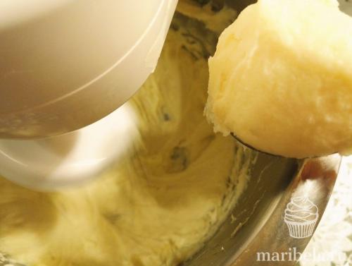 Крем-пломбир для выравнивания тортов. Крем пломбир (заварной сметанный)