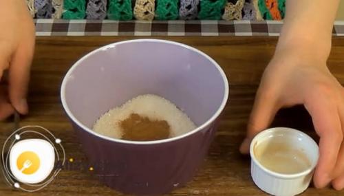 Розочки с яблоками из дрожжевого теста. Пошаговое приготовление