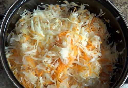 Капуста с маслом и уксусом быстрого приготовления. Быстрый рецепт приготовления капусты в горячем рассоле с растительным маслом