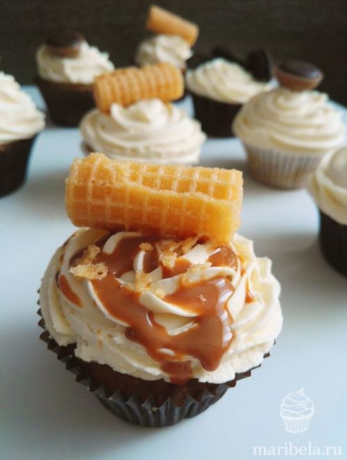 Крем-пломбир для выравнивания тортов. Крем пломбир (заварной сметанный)