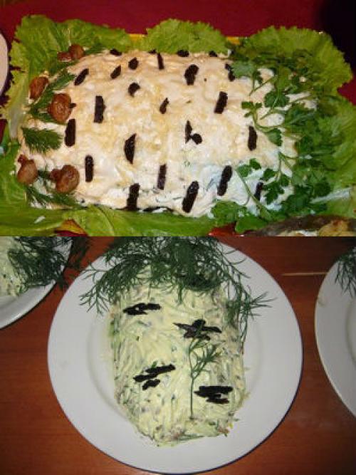 Салат с черносливом и курицей слоями с сыром и огурцом и яйцом Березка.
