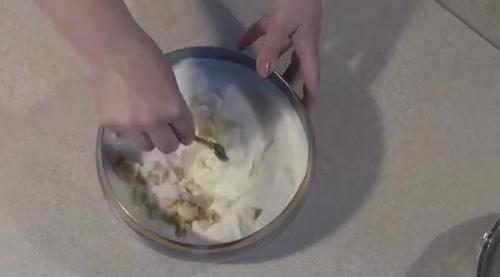 Ленивый торт из печенья со сметаной. Торт без выпечки из печенья, сметаны и бананов за 15 минут