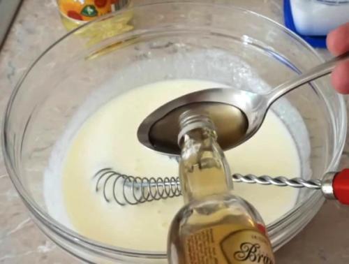 Блины на кефире с кипятком рецепт тонкие с дырочками. Ажурные блины на кефире с кипятком – пошаговый рецепт тонких блинчиков