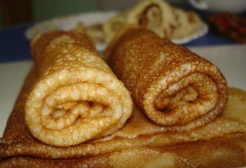 Рецепт блинов на молоке тонкие сладкие с дырочками на 1 литр молока. Тонкие блины на молоке с дырочками