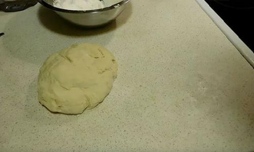 Быстрое дрожжевое тесто для пиццы. Дрожжевое тесто для пиццы — 5 рецептов теста на сухих дрожжах