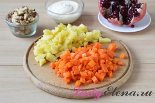 Салат из сердца свиного с маринованным луком и огурцом. Вкусный салат из свиного сердца с яйцами, картошкой, морковкой и свеклой — пошаговый фото рецепт