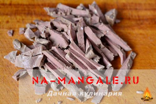 Салат из свиного сердца рецепт. Салат из свиного сердца с омлетом