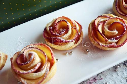 Розочки из яблок и теста в духовке. Булочки розочки с яблоками из слоеного дрожжевого теста