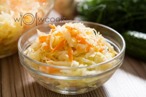 Салат из капусты с уксусом и маслом быстрого приготовления. Салат из свежей капусты с уксусом как в столовой