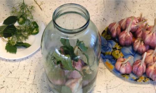 Маринованный чеснок рецепт, как на рынке. Чеснок на зиму маринованный головками как на рынке