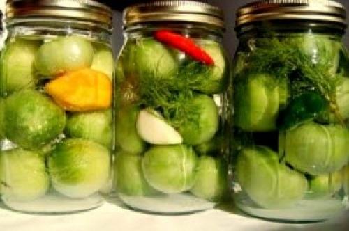 Зеленые помидоры на зиму рецепты маринованные с чесноком. Зеленые помидоры с чесноком