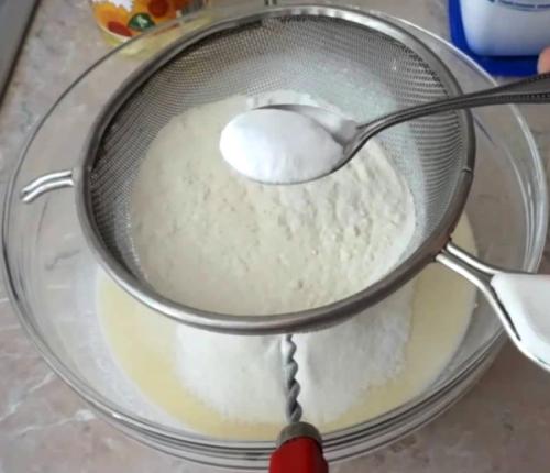 Ажурные блинчики на кефире с кипятком. Ажурные блины на кефире с кипятком – пошаговый рецепт тонких блинчиков