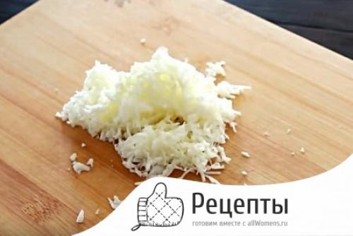 Рецепт салата курица с черносливом и грецкими орехами с сыром. Способ приготовления
