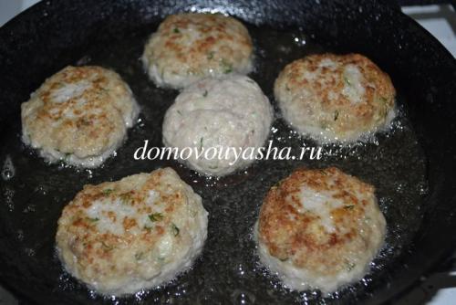 Котлеты из свиного и говяжьего фарша сочные рецепт и манной крупы. Котлеты из свиного фарша с манкой сочные и вкусные