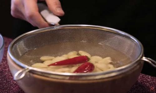 Моченый чеснок зубчиками рецепт, как на рынке. Рецепт маринованного чеснока на зиму зубчиками