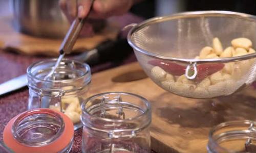 Моченый чеснок зубчиками рецепт, как на рынке. Рецепт маринованного чеснока на зиму зубчиками