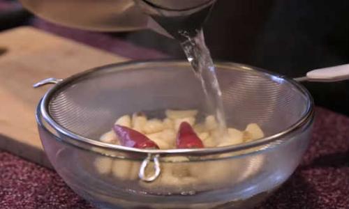 Моченый чеснок зубчиками рецепт, как на рынке. Рецепт маринованного чеснока на зиму зубчиками