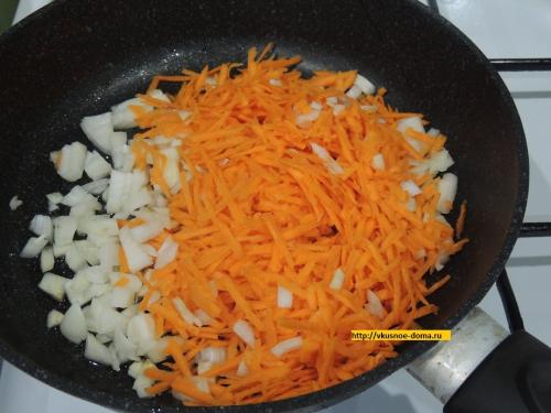 Карп в духовке с морковью и луком. Карп фаршированный целиком морковью, луком и приготовленный в духовке