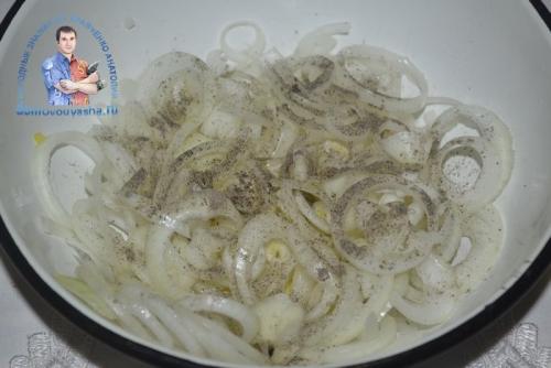 Как замариновать лук для соленой селедки с уксусом